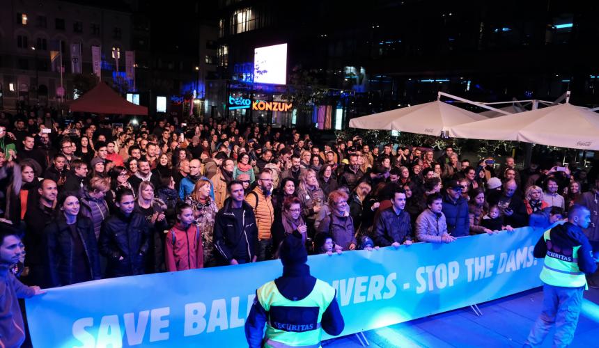 Hundreds of people attended the Concert for Balkan Rivers in Sarajevo on September 29th. © Nick St. Oegger