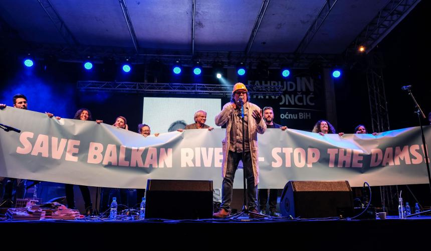 The concert was held under the slogan “Save Balkan Rivers – Stop the Dams” © Nick St. Oegger