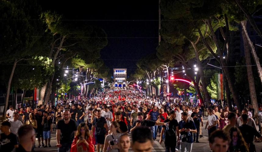 Mass protests, such as the one held here in Tirana on 7 June, have led to the suspension of construction work. © Beka Photography