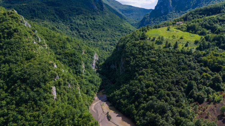 The confluence of the Janjina River with the Drina © Bruno D'Amici