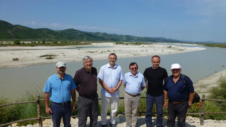 Scientists from Albania, Austria and Germany at the Vjosa. From left to right: Prof. Sajmir Beqiraj, Prof. Friedrich Schiemer, Dr. Martin Pusch, Prof. Aleko Miho, Dr. Robert Konecny, Prof. Lefter Kashta. © EuroNatur