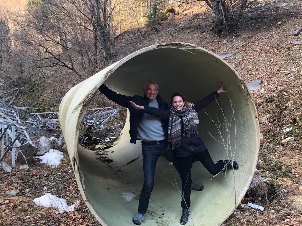 Ulrich Eichelmann and Shpreas Loshaj in a Kelkos pipe © Riverwatch