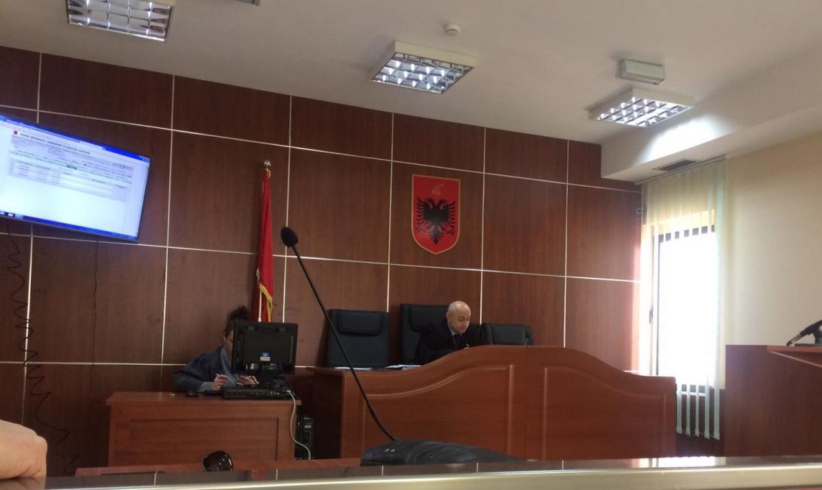 Der Richter nahm unsere Poçem Klage offiziell an © Olta Hadushaj