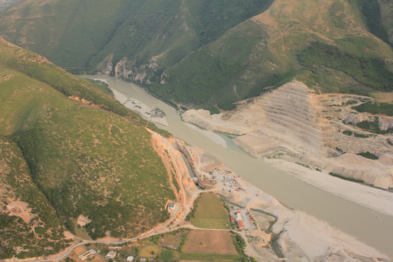 The unfinished Kalivaç dam. Now, a new concession shall revive its construction. © Roland Dorozhani